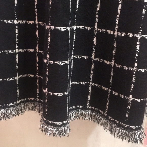 Taylor Dress - Picture 5 of 9